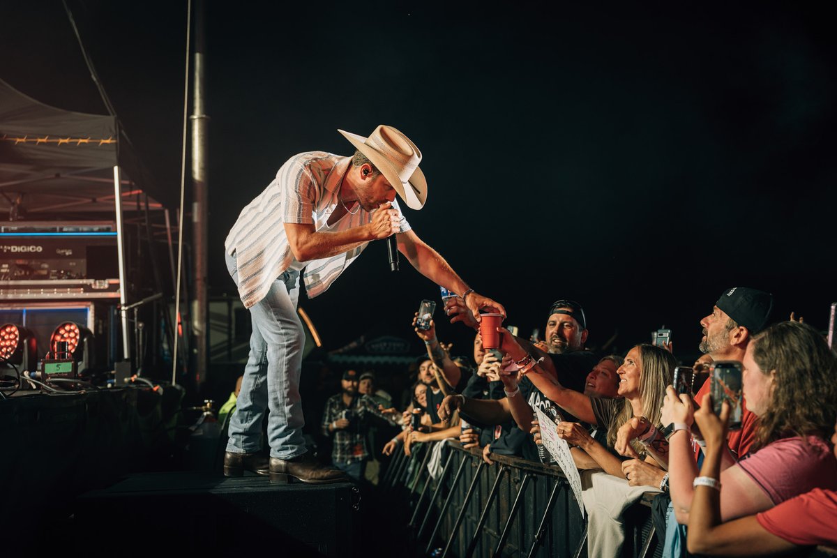 Dustin Lynch